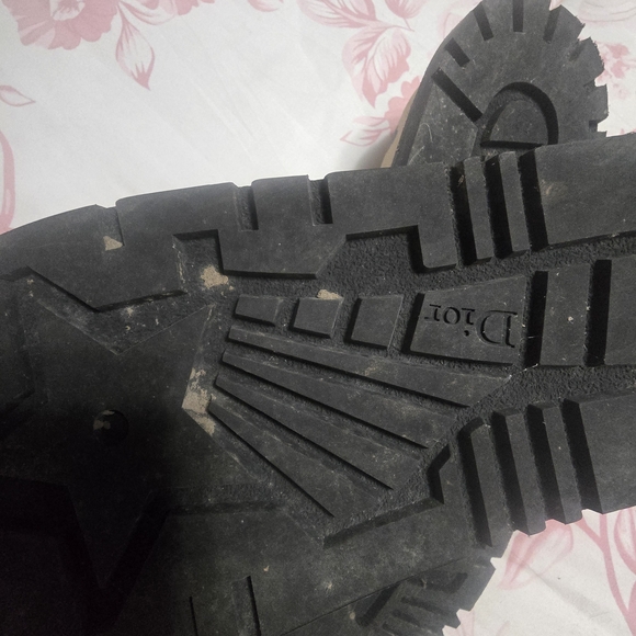 Slides - Picture 3 of 3